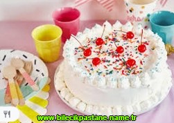 Bilecik Mois Transparan çilekli yaş pasta